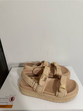 Steve Madden Beige Woven Platform Sandals with Gold Buckles